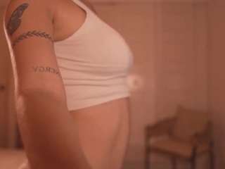 carolart Live Webcam on CamSoda