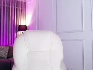 Nohemi's Live Sex Cam Show