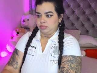 MiahJoness1 live cam preview