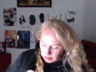 emperatrizmessy webcam model
