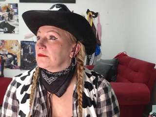 emperatrizmessy Live Webcam on CamSoda