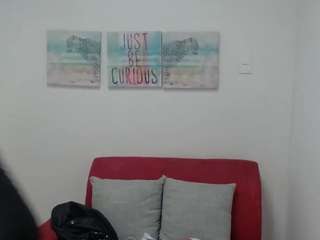 emperatrizmessy's CamSoda show and profile