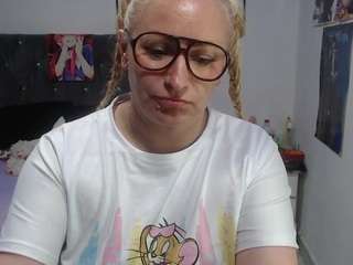 emperatrizmessy Sex Cam Show