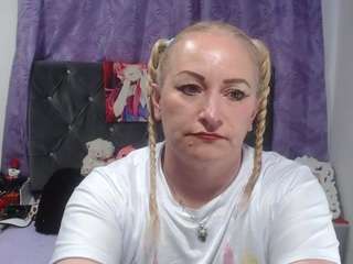 emperatrizmessy live cam preview
