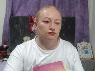 emperatrizmessy live cam preview