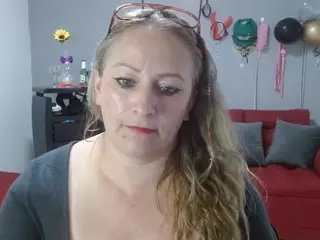 emperatrizmessy's Live Sex Cam Show