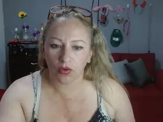 emperatrizmessy's Live Sex Cam Show