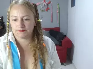 emperatrizmessy's Live Sex Cam Show