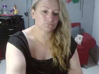 emperatrizmessy's Live Sex Cam Show