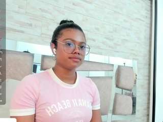 julianna-smith Live Webcam on CamSoda