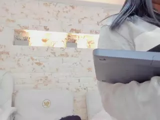 Julianna-Smith's Live Sex Cam Show
