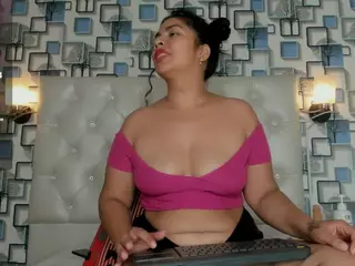 cambell-bigbotty's Live Sex Cam Show