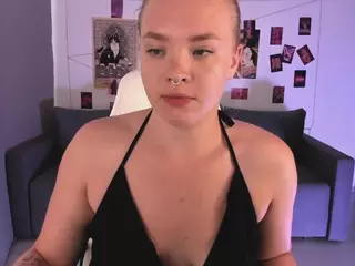 Evelina-Darliing's Live Sex Cam Show