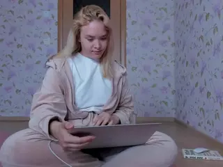 Evelina-Darliing's Live Sex Cam Show