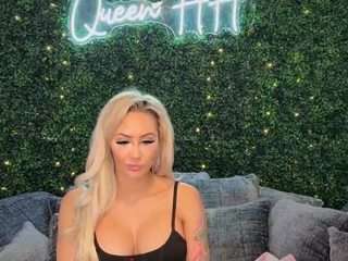 Live webcam model haliahill on Soda Cams