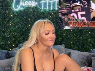 Live webcam model haliahill on Soda Cams