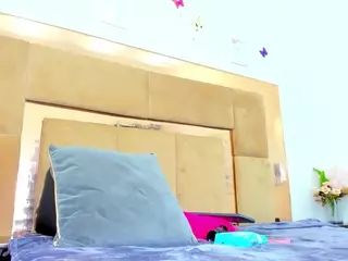 LunaLuvxxx's Live Sex Cam Show