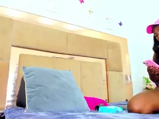 LunaLuvxxx's Live Sex Cam Show