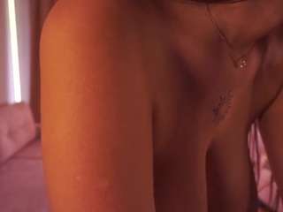 anuricbriny Live Webcam on CamSoda