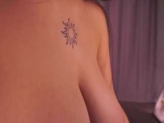 Live webcam model anuricbriny on Soda Cams