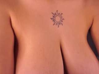 Anuricbriny - Live Cam on CamSoda