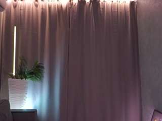 anuricbriny Sex Cam Show