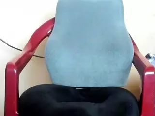 honeybearr7's Live Sex Cam Show