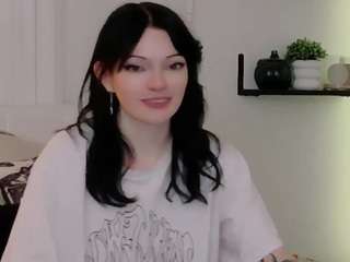 Live webcam model audreyadams on Soda Cams