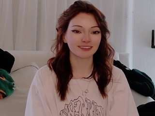 Live webcam model audreyadams on Soda Cams