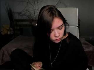 laylashineee webcam