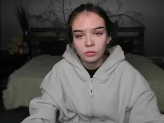 LaylaShineee's Live Sex Cam Show