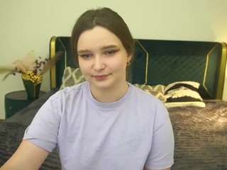 Live cam show with MagicPeachs