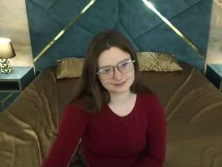 MagicPeachs live cam preview