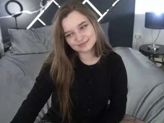 MagicPeachs live cam preview