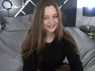 MagicPeachs live cam preview