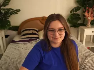 MagicPeachs's Live Sex Cam Show