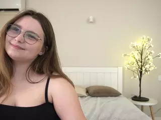 MagicPeachs's Live Sex Cam Show