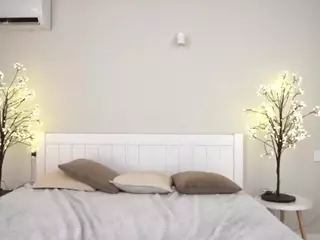 MagicPeachs's Live Sex Cam Show