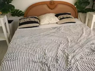 MagicPeachs's Live Sex Cam Show
