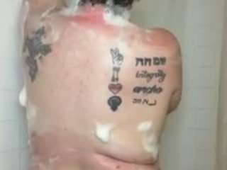 Live webcam model adrianeblake on Soda Cams