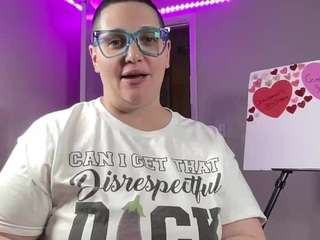 Live webcam model adrianeblake on Soda Cams