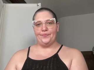adrianeblake live webcam show