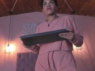 atenajb Live Webcam on CamSoda