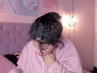 atenajb Live Webcam on CamSoda