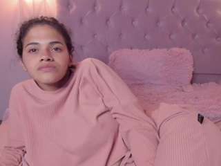 atenajb Live Webcam on CamSoda