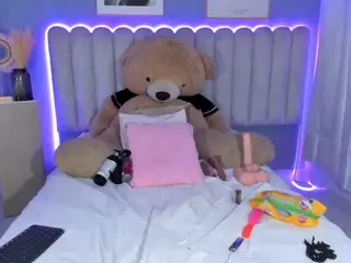 Canela's Live Sex Cam Show