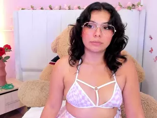Canela's Live Sex Cam Show