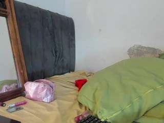 milfcomesfirst webcam