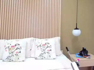 ValerieFerrer's Live Sex Cam Show