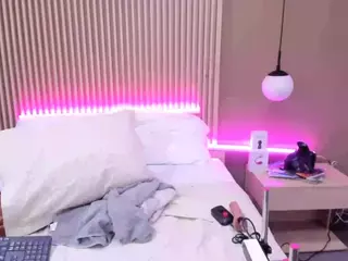 ValerieFerrer's Live Sex Cam Show